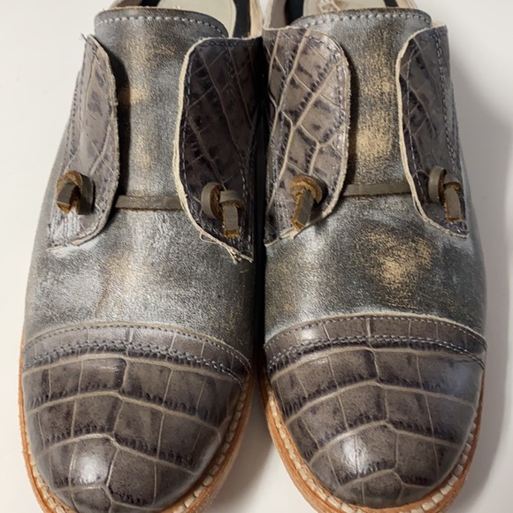 Free bird brogues. Worn once .size 8. Excellent condition - Picture 5 of 7